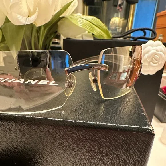 CHANEL Double CC Vintage Rare Silver Rimless Sunglasses - Picture 2 of 13